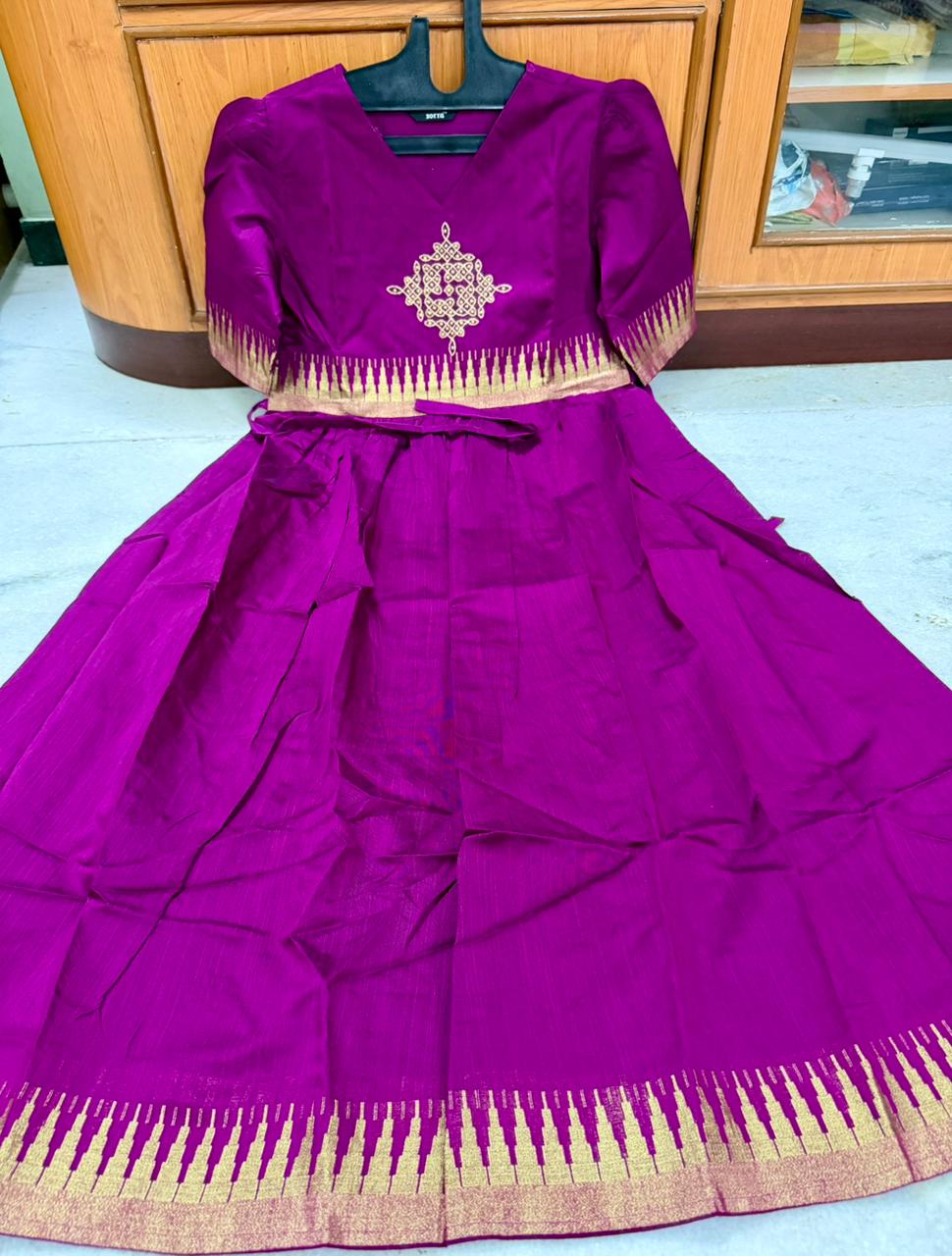 Zorra Silk Kolam Anarkali Top