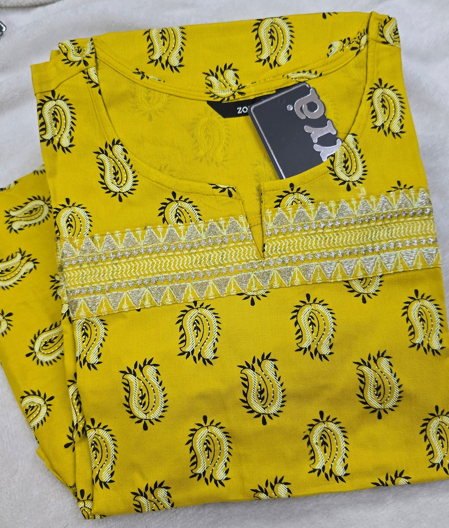 ZORRA Rayon Embroidered Kurti